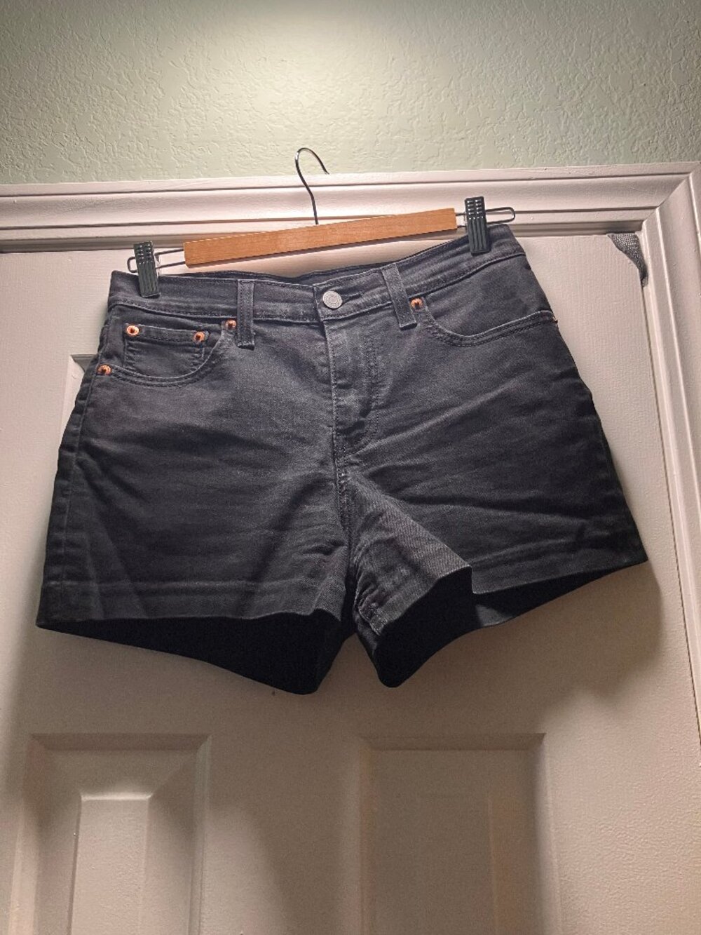 The Only Black Shorts You Need | Levi's Mile High Rise Shorts | Size 28
